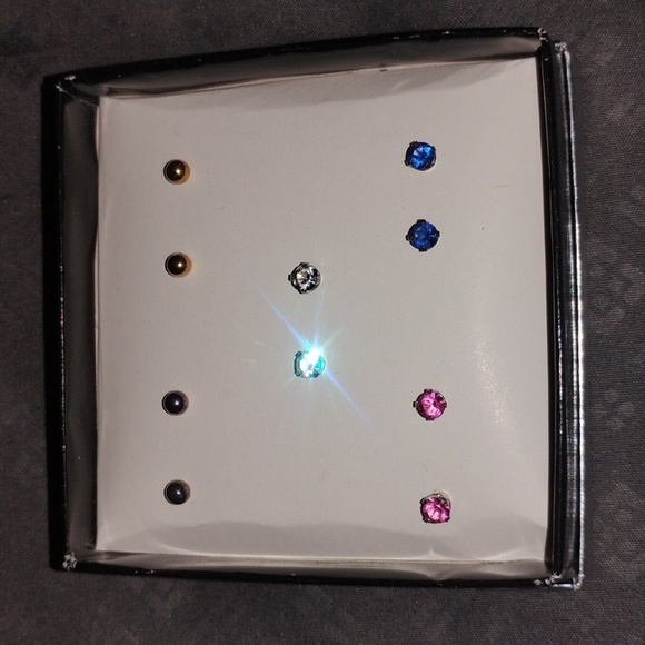 (NIB) Multi-Color Stud Earring Set - Picture 2 of 7
